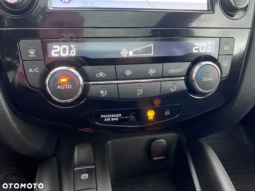 Nissan Qashqai 1.3 DIG-T N-Connecta - 25