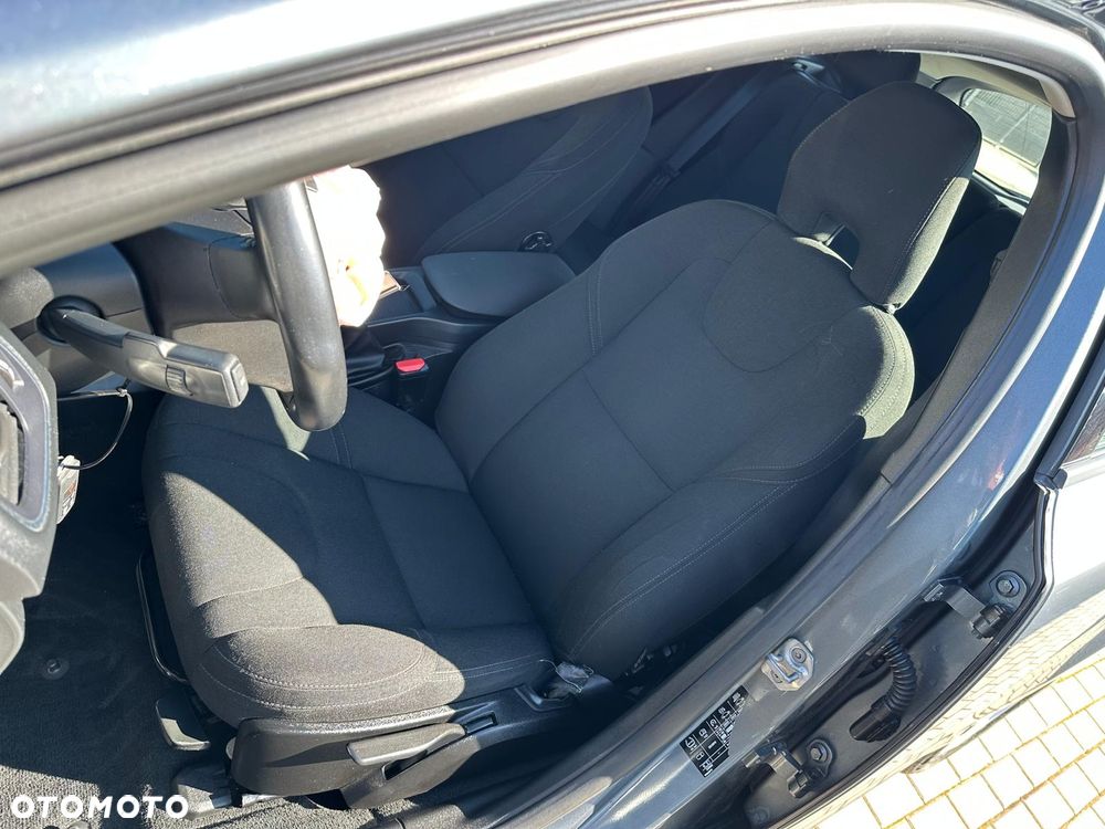 Volvo V40 D2 Drive-E SCR Momentum - 11