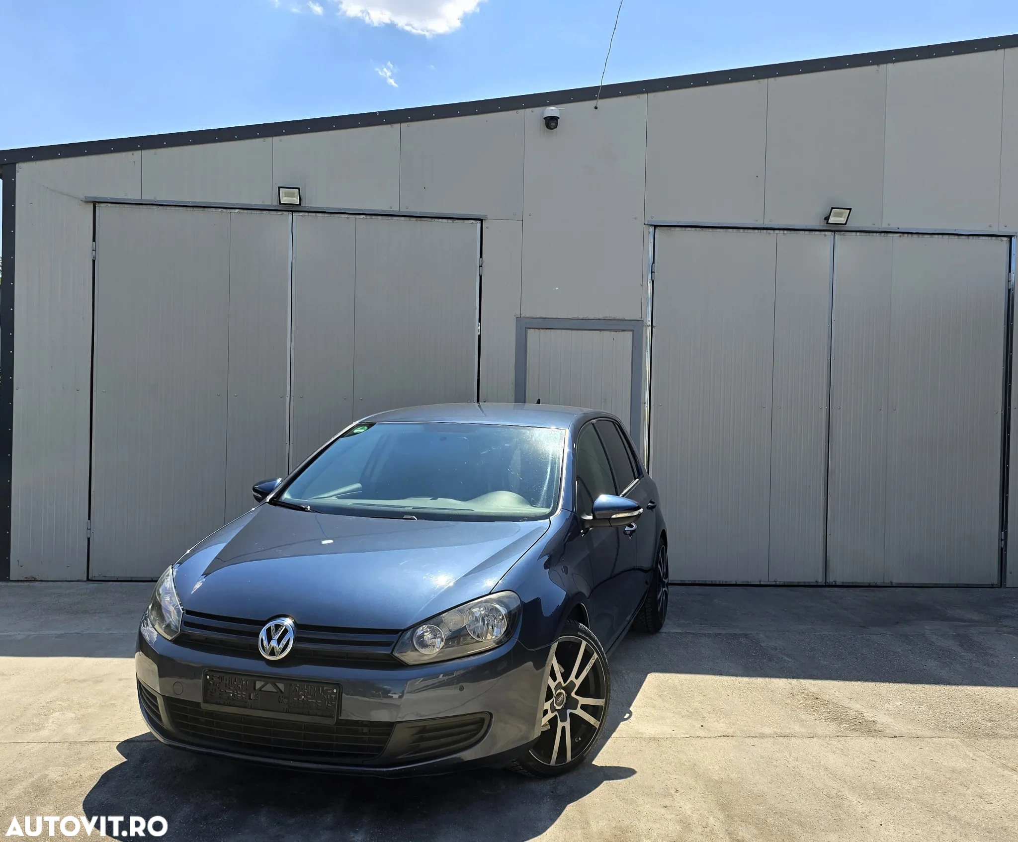 Volkswagen Golf 1.6 TDI DPF BlueMotion Technology Comfortline - 4