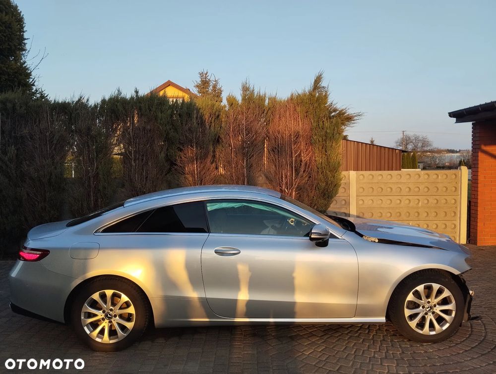 Mercedes-Benz Klasa E 200 9G-TRONIC Avantgarde - 4