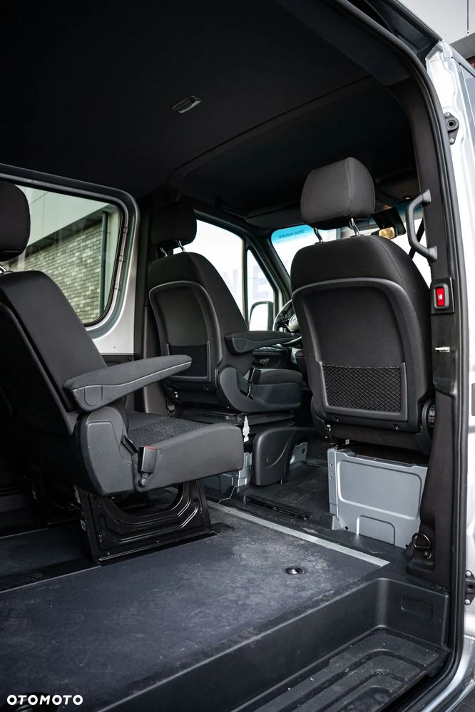 Mercedes-Benz Sprinter - 18