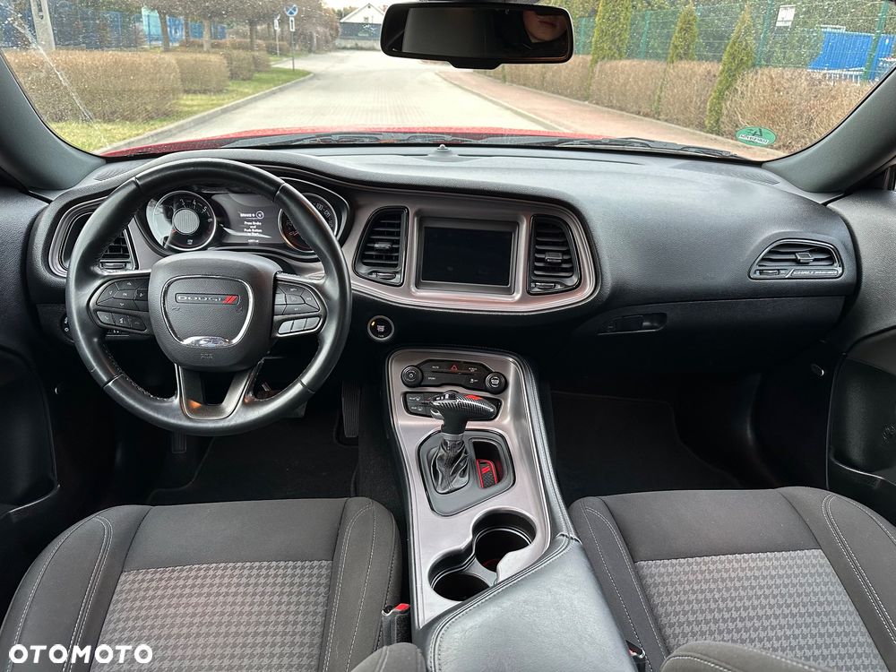 Dodge Challenger 3.6 SXT Plus - 17