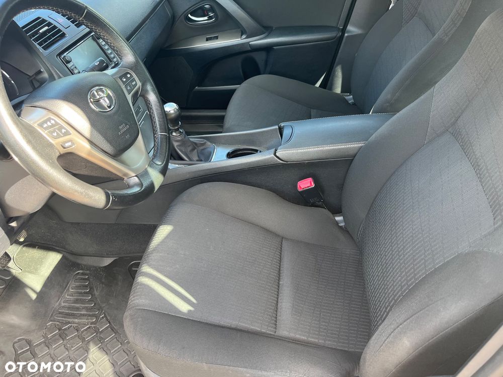 Toyota Avensis 2.0 D-4D Sol - 14