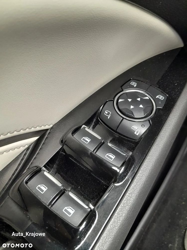 Ford Mondeo 2.0 Hybrid Vignale Plus - 30