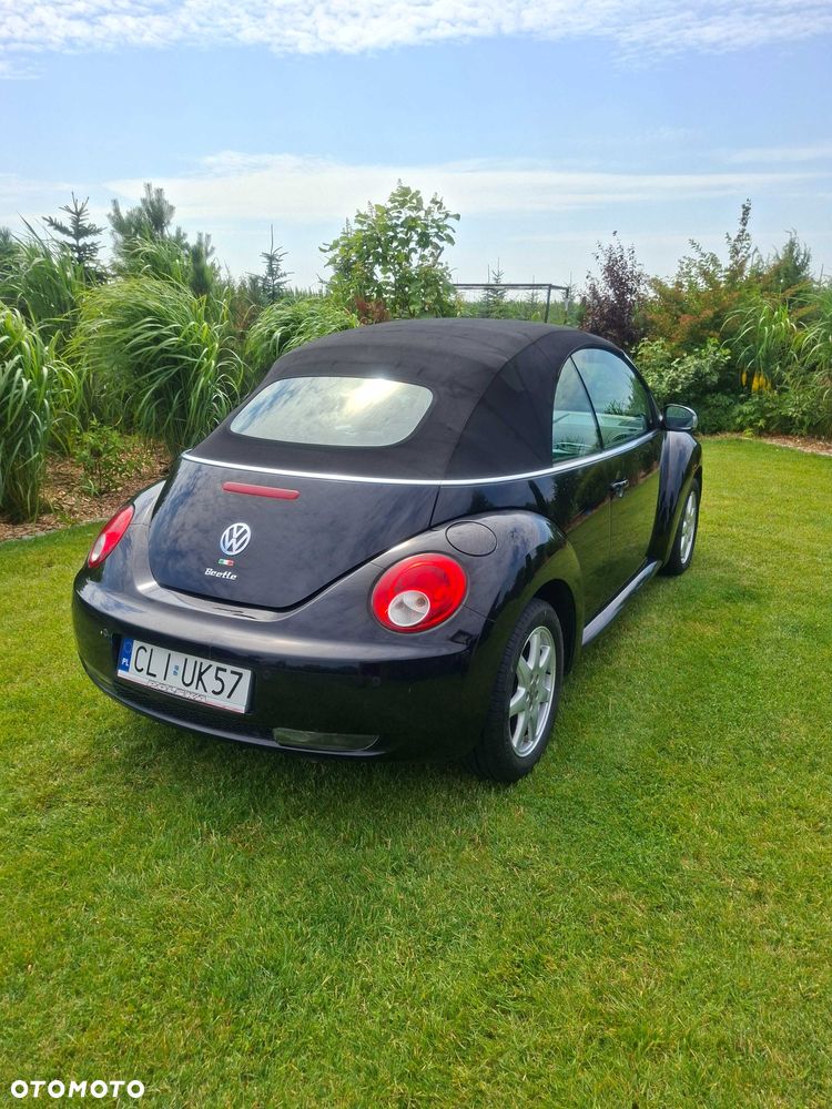 Volkswagen New Beetle - 5