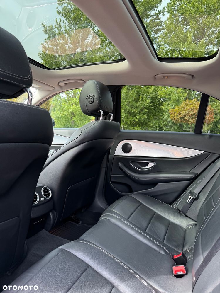 Mercedes-Benz Klasa E 220 d 9G-TRONIC AMG Line - 18