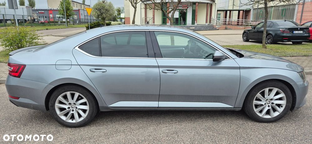 Skoda Superb 2.0 TSI Style DSG - 2
