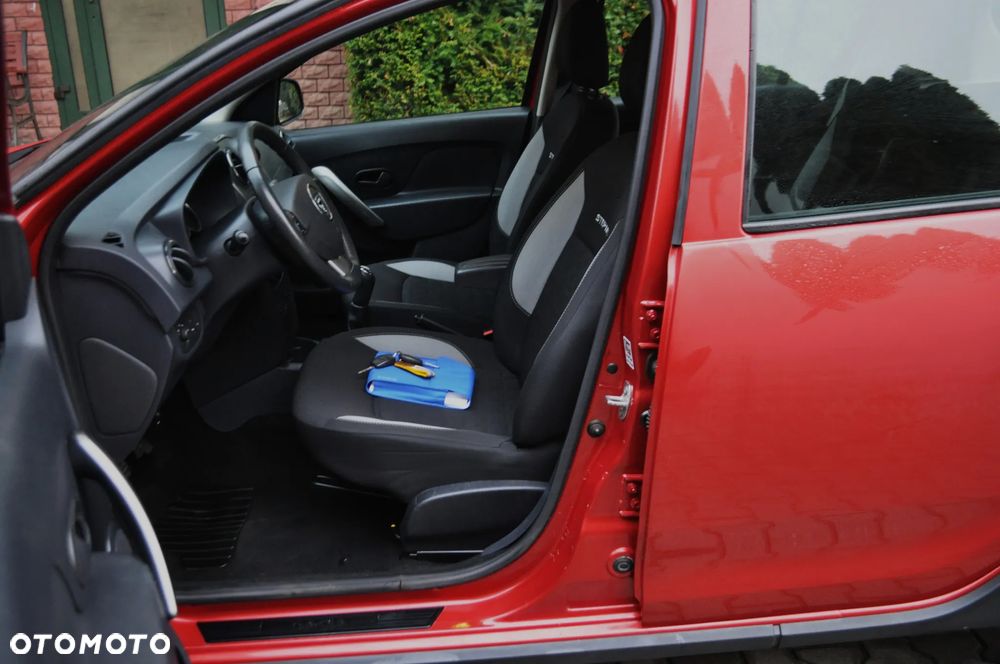 Dacia Sandero Stepway TCe 90 Prestige - 28