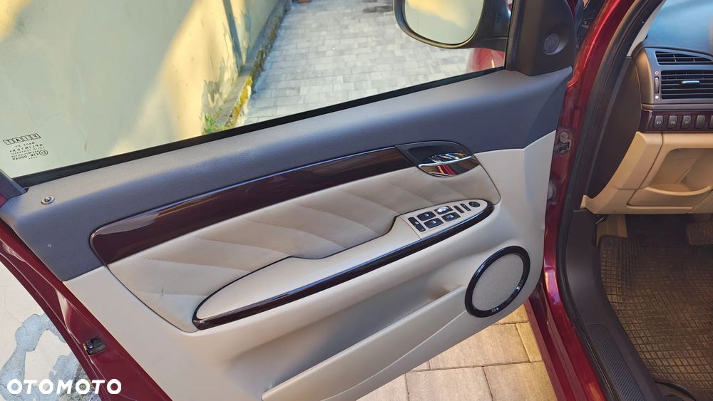 Fiat Croma 1.9 JTD Emotion - 8