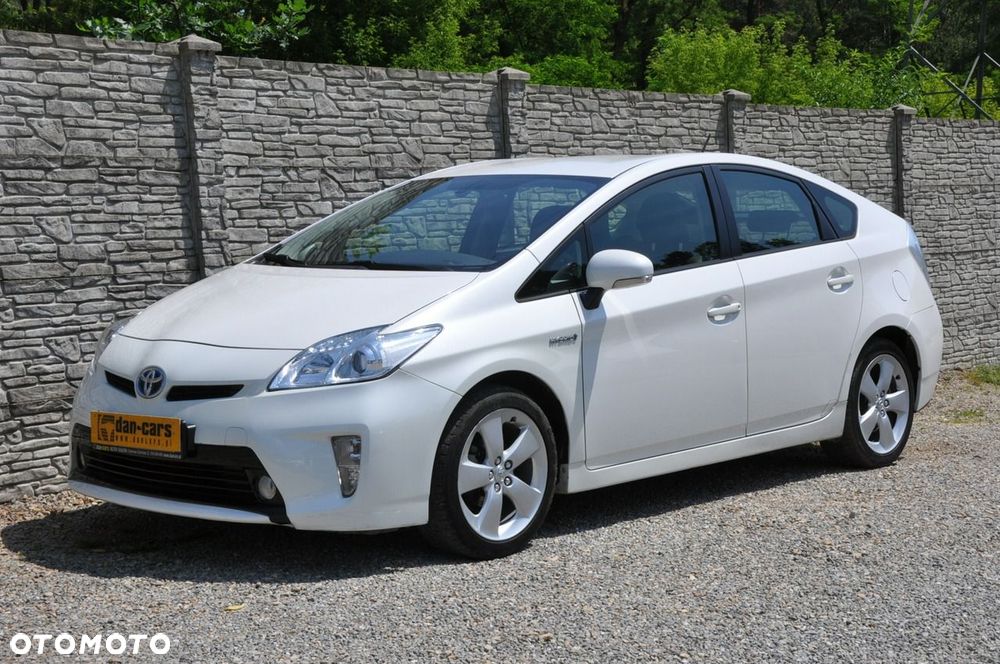 Toyota Prius (Hybrid) Executive - 1