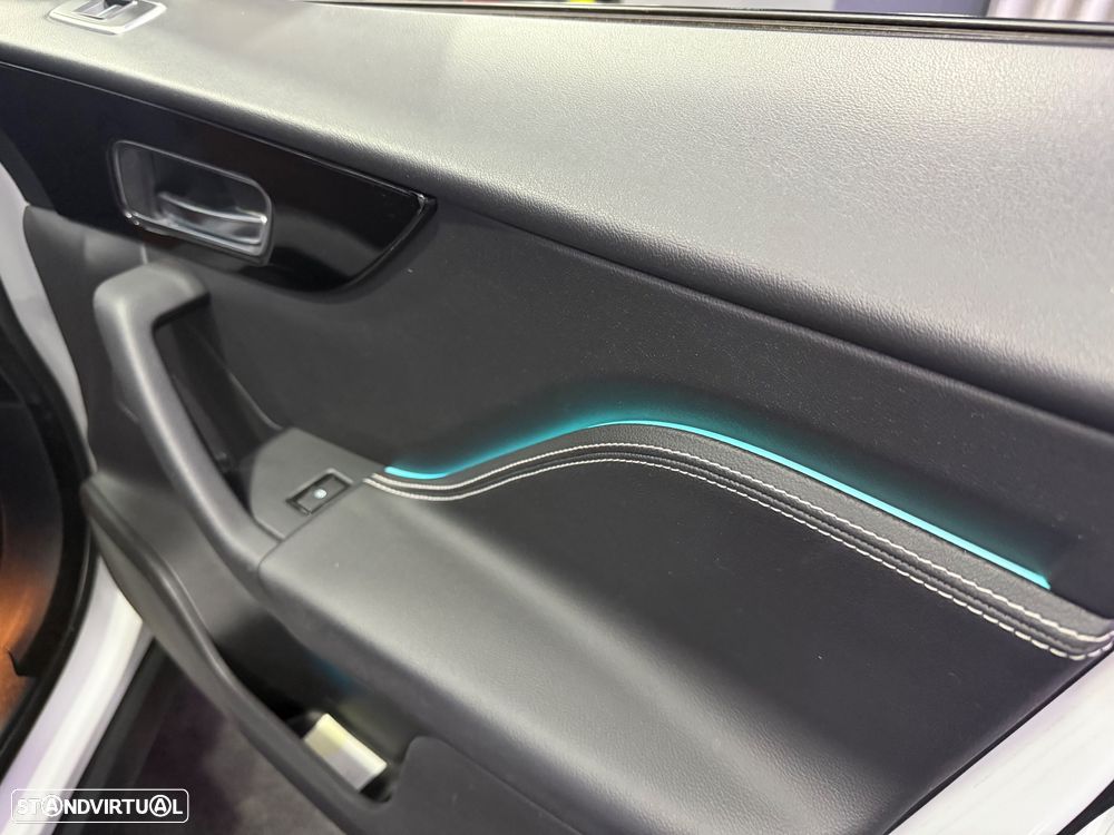Jaguar F-Pace 2.0 i4D R-Sport Aut. - 35