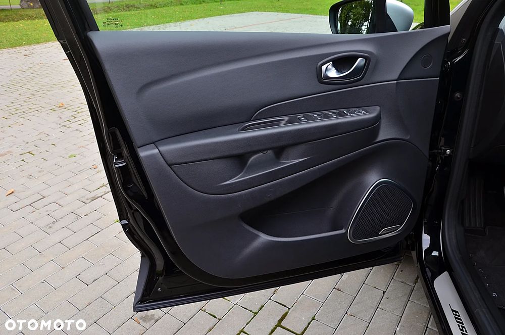 Renault Captur (ENERGY) TCe 90 BOSE EDITION - 27