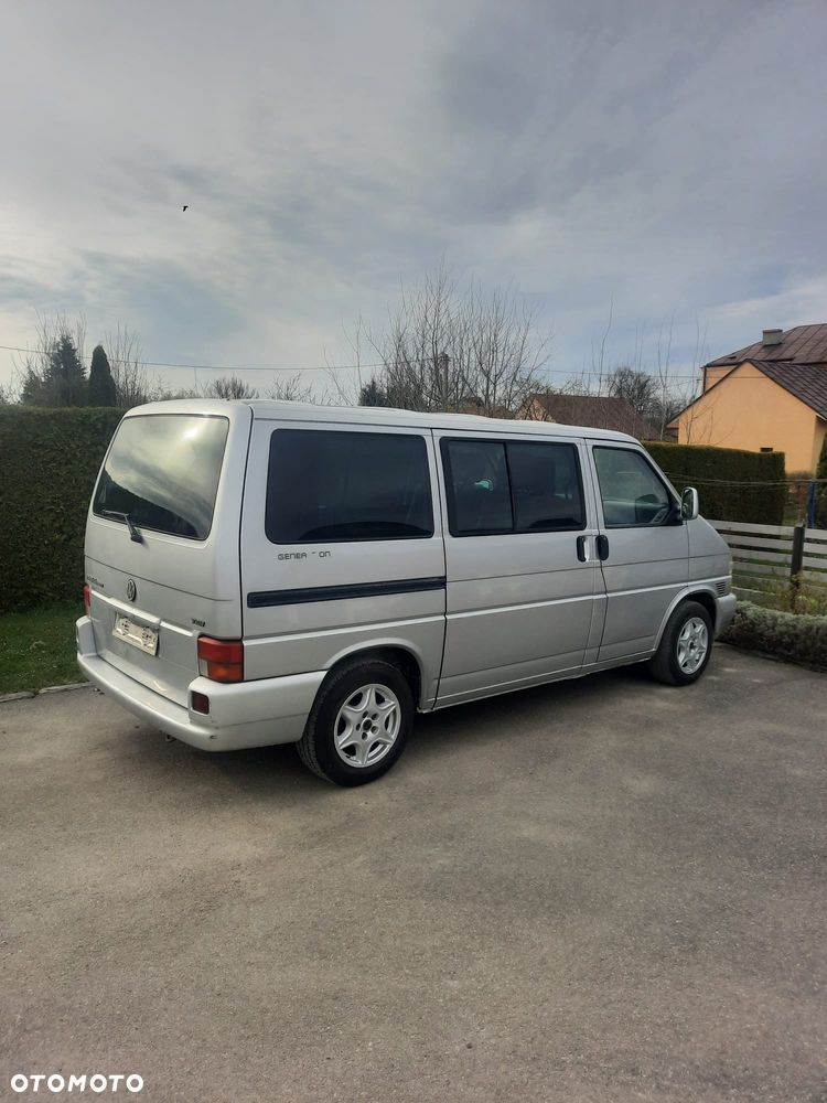 Volkswagen Multivan Standard - 15