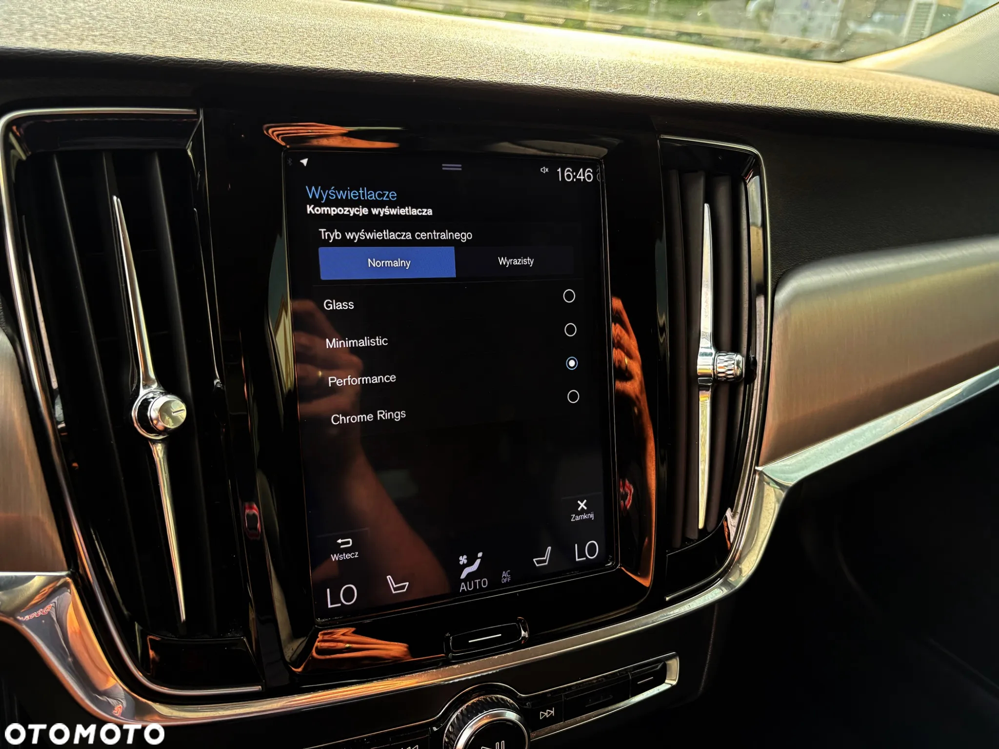 Volvo V90 D3 Momentum Pro - 32