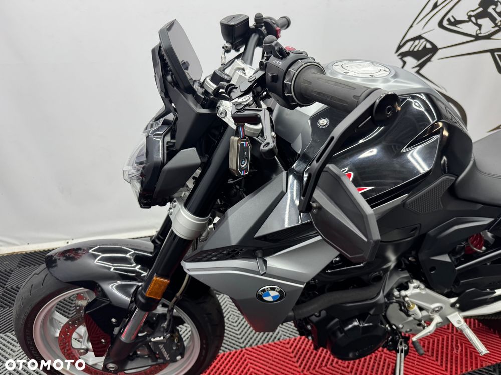 BMW R - 12