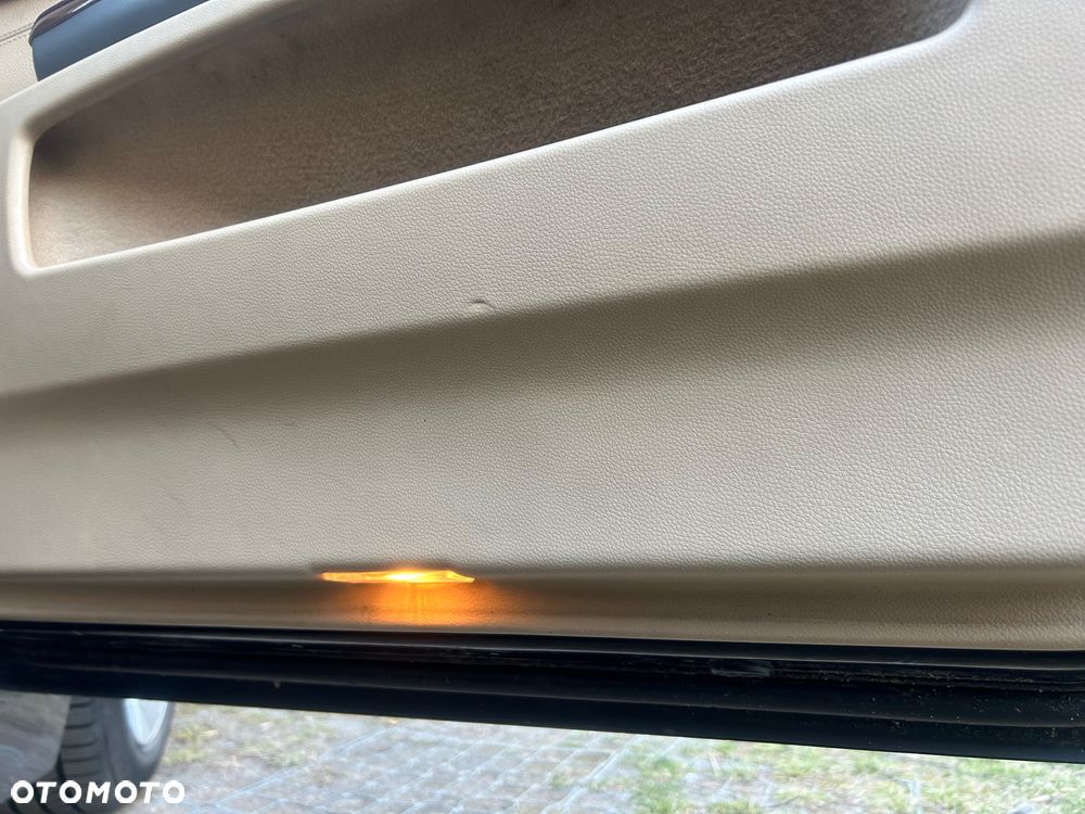 BMW Seria 7 730d L - 33