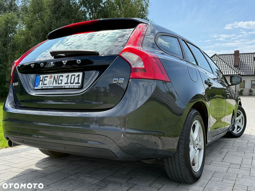 Volvo V60 D2 Momentum - 4
