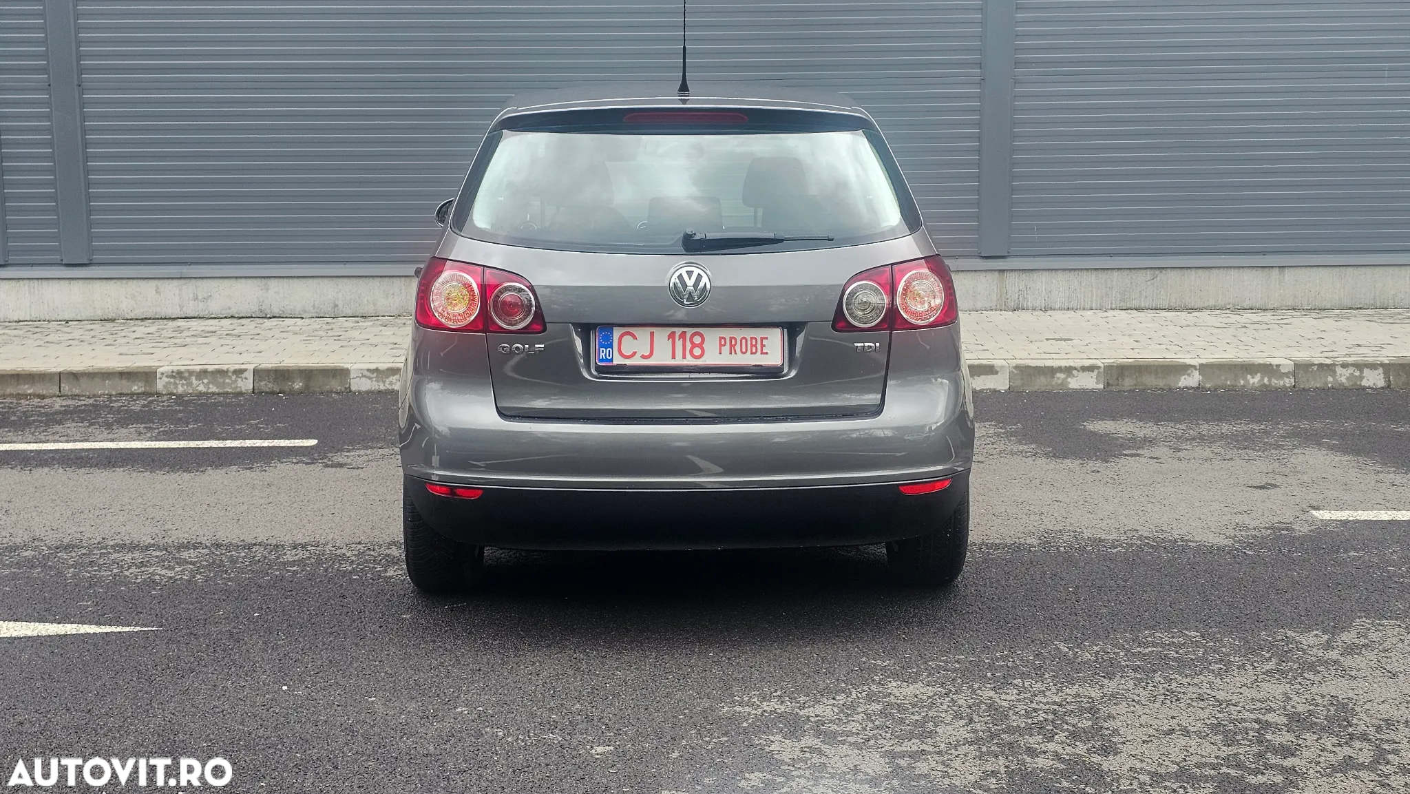 Volkswagen Golf Plus 1.9 TDI Comfortline DPF DSG - 17