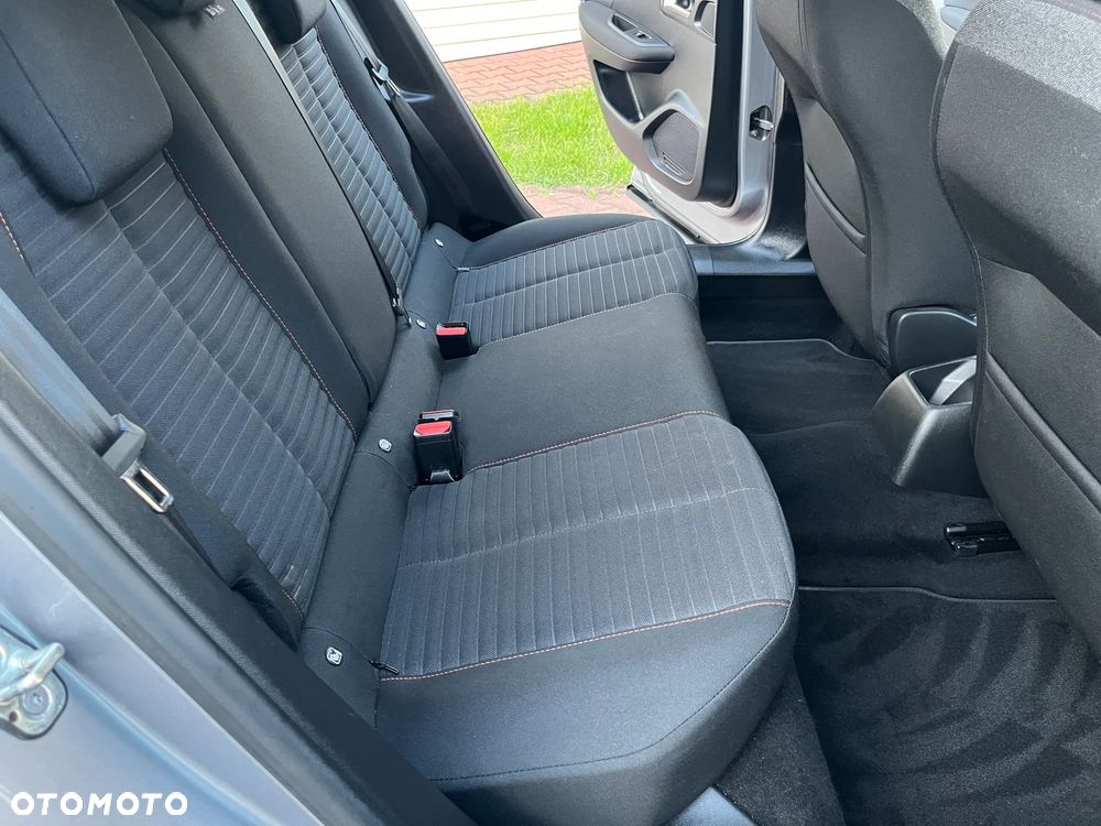 Peugeot 2008 PureTech 100 Active S&S BVM6 - 21