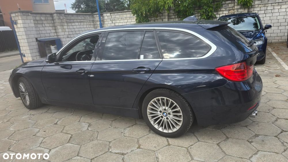 BMW Seria 3 330d Edition Luxury Line Purity - 3