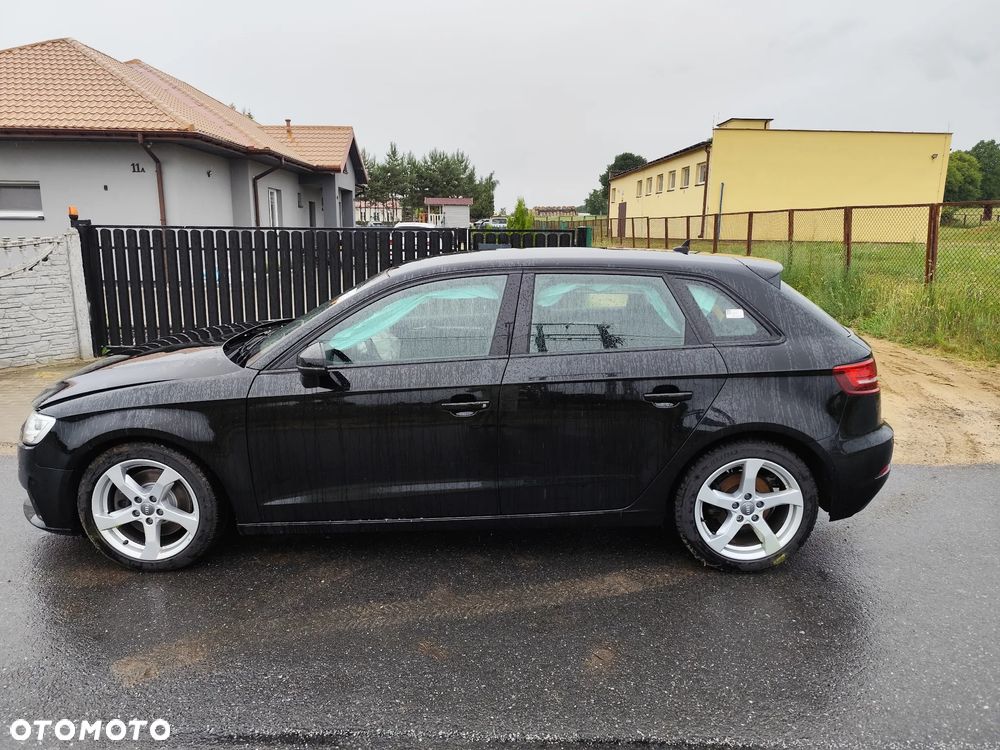 Audi A3 Sportback 35 TDI S tronic S line - 2