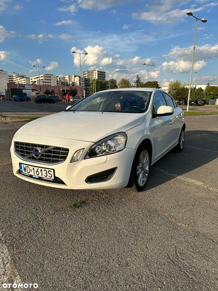 Volvo S60 D3 Summum - 1