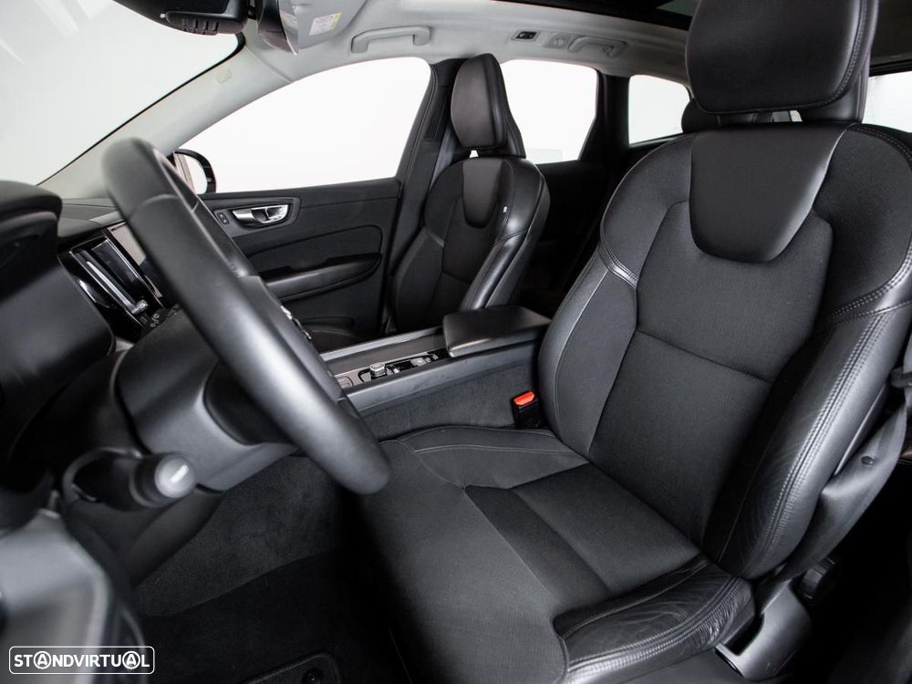 Volvo XC 60 2.0 T8 PHEV Momentum AWD - 9