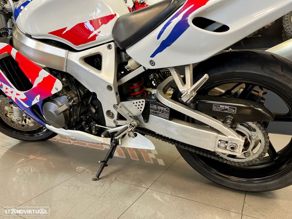 Honda Fireblade 900RR - 4