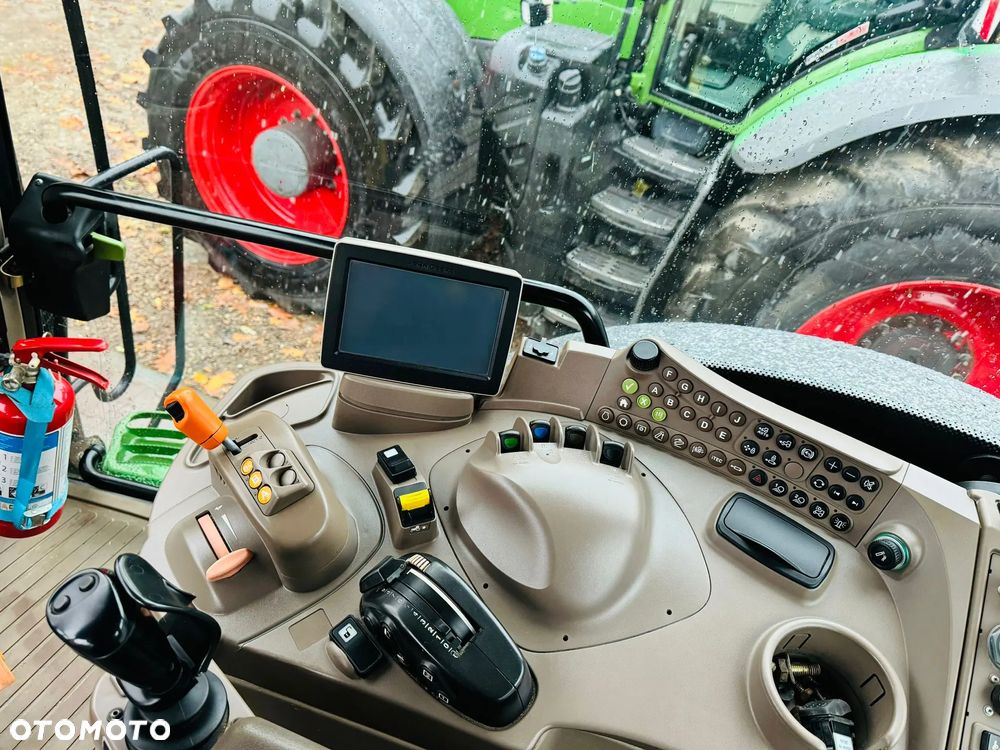 John Deere 6210R - 8