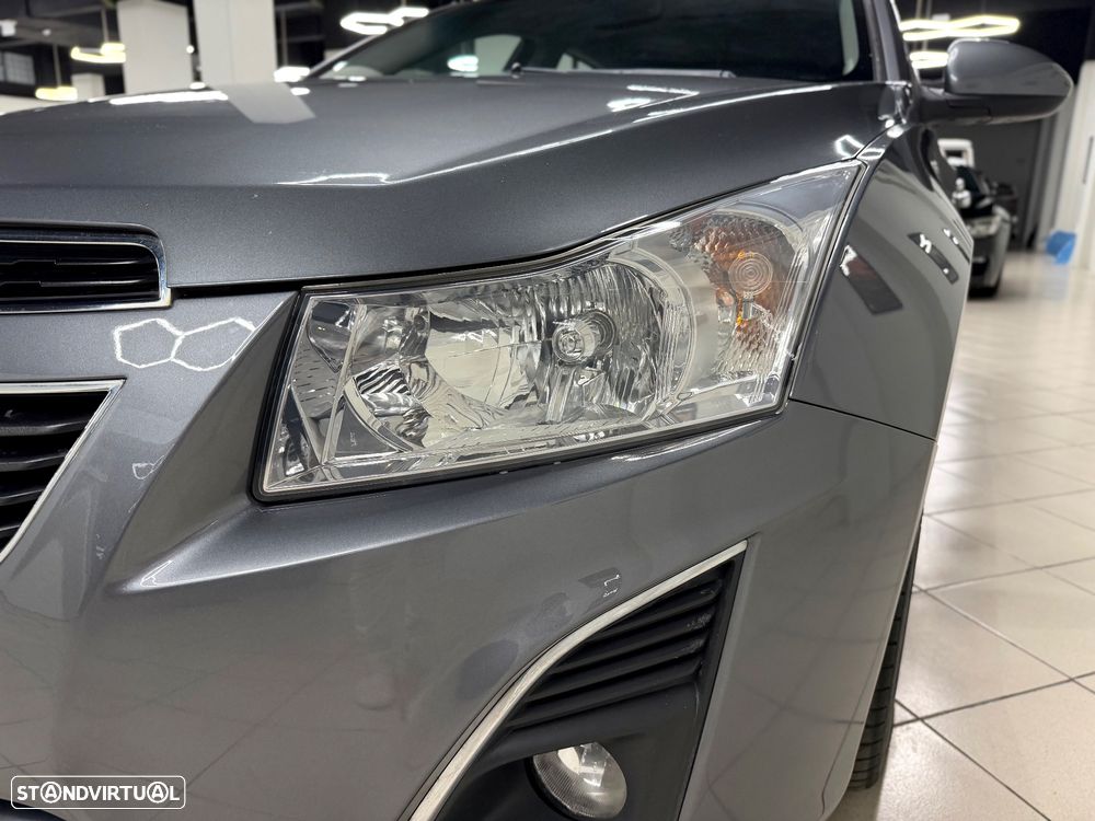 Chevrolet Cruze SW 1.7 VCDi LTZ - 10