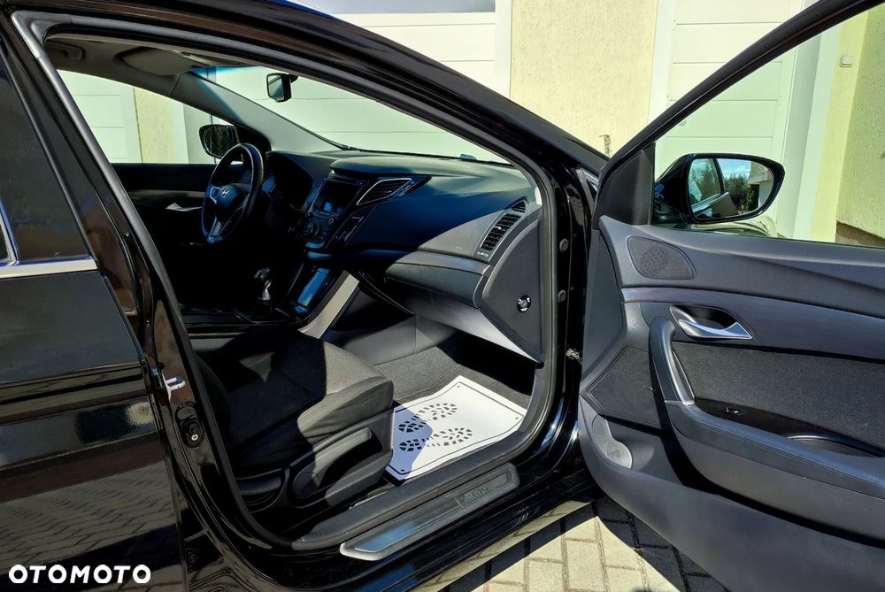 Hyundai i40 i40cw 1.6 Fifa World Cup Edition - 17