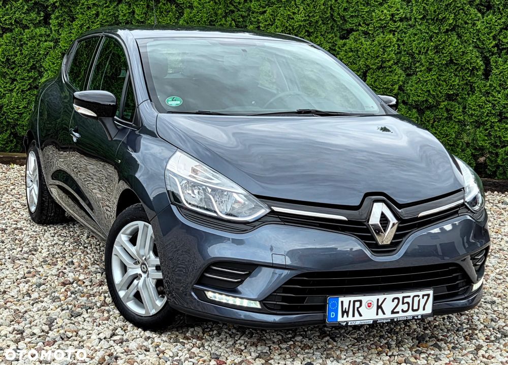 Renault Clio 1.2 16V 75 Limited - 6