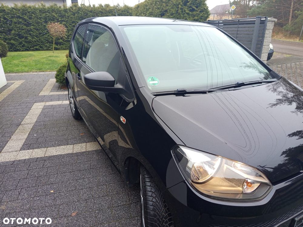 Volkswagen up! black - 17
