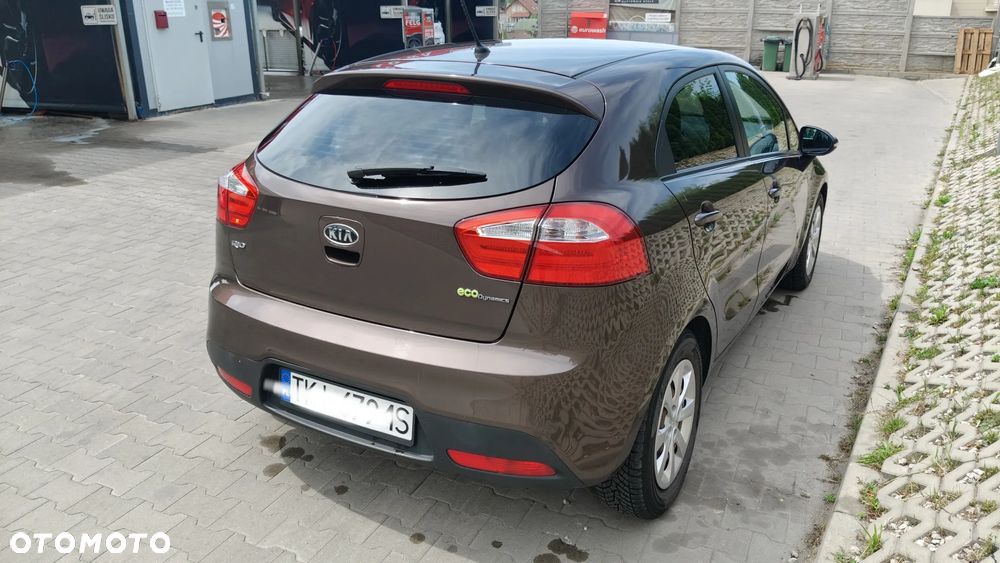 Kia Rio - 7