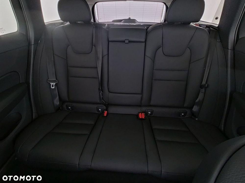 Volvo V60 B4 B Plus Dark - 13