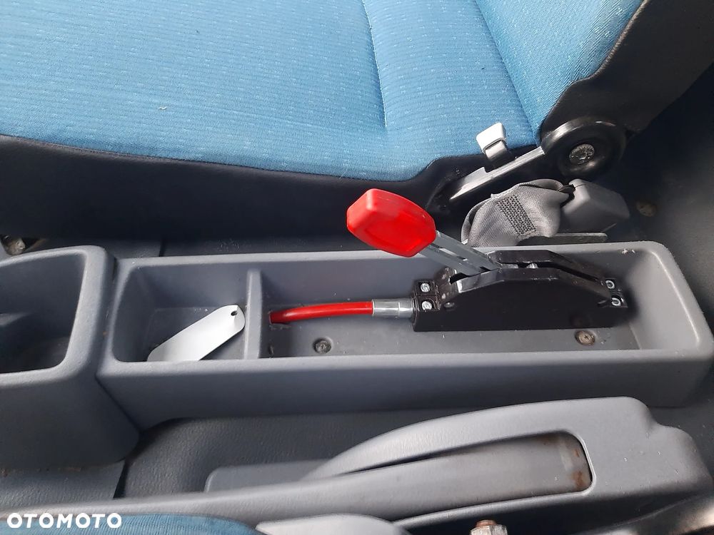 Mitsubishi CANTER - 10