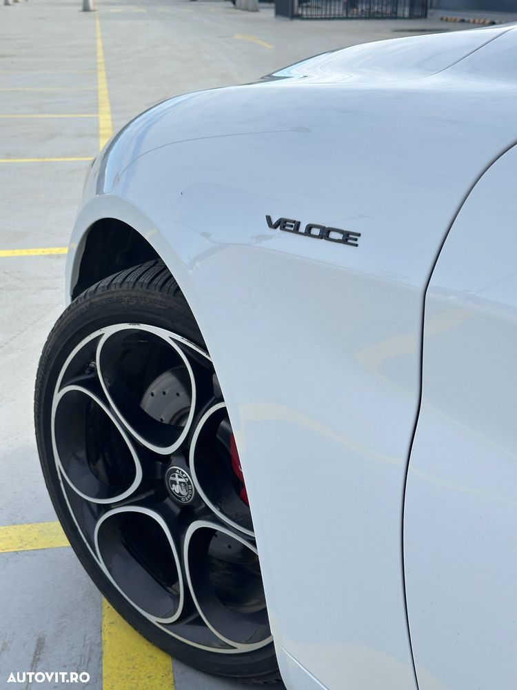 Alfa Romeo Giulia 2.0 Turbo AWD AT8 Veloce - 9