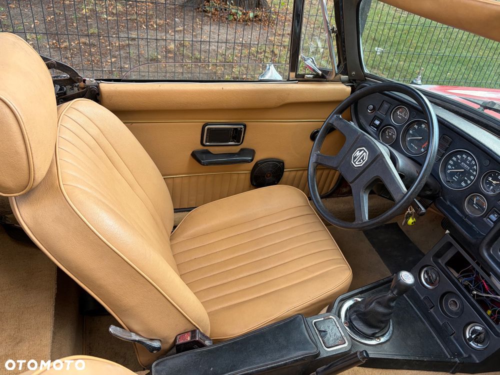 MG MGB - 11