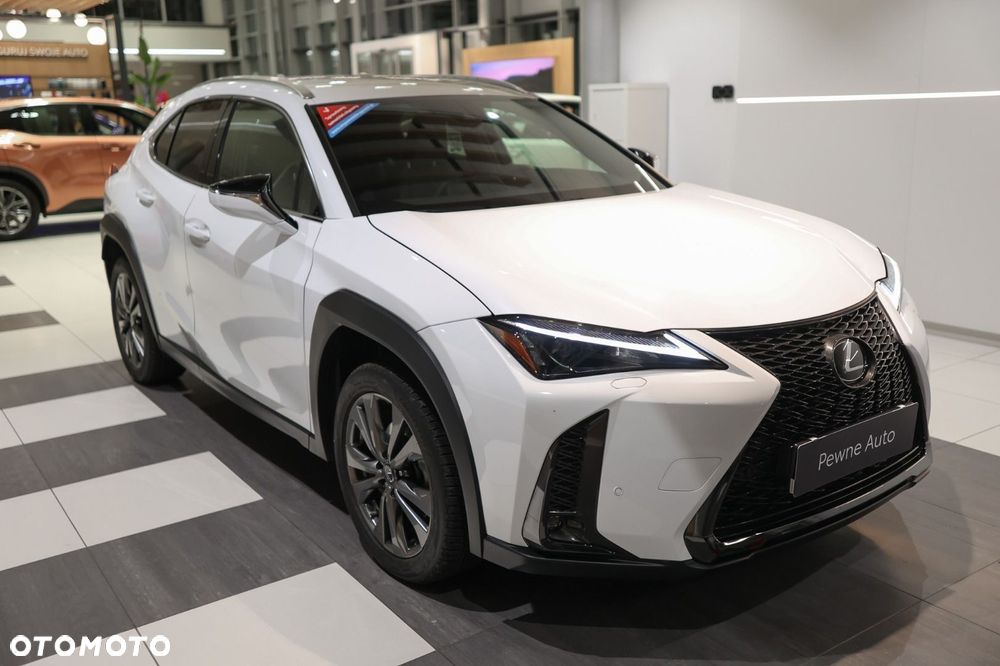 Lexus UX - 5