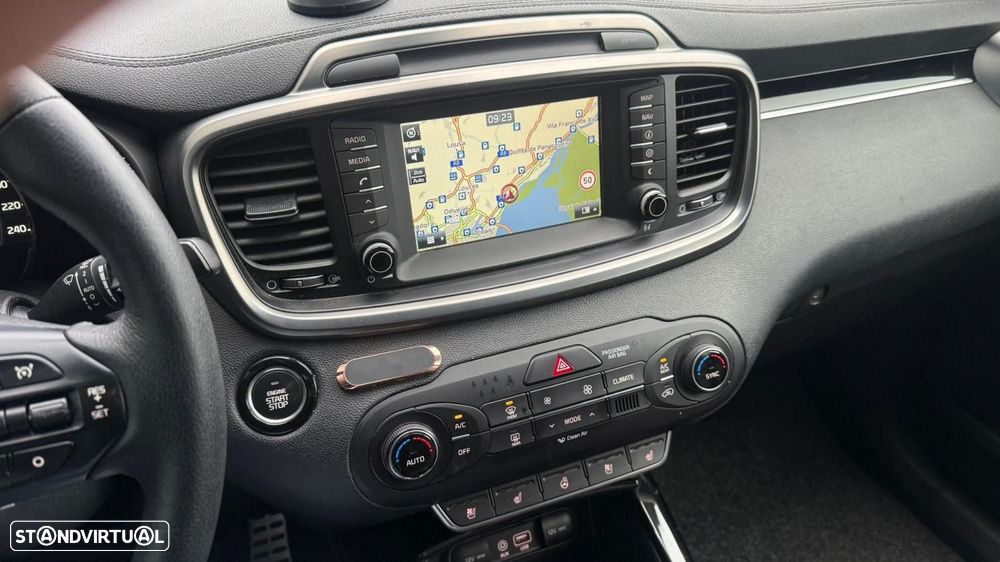 Kia Sorento 2.2 CRDi Premium Aut. - 8
