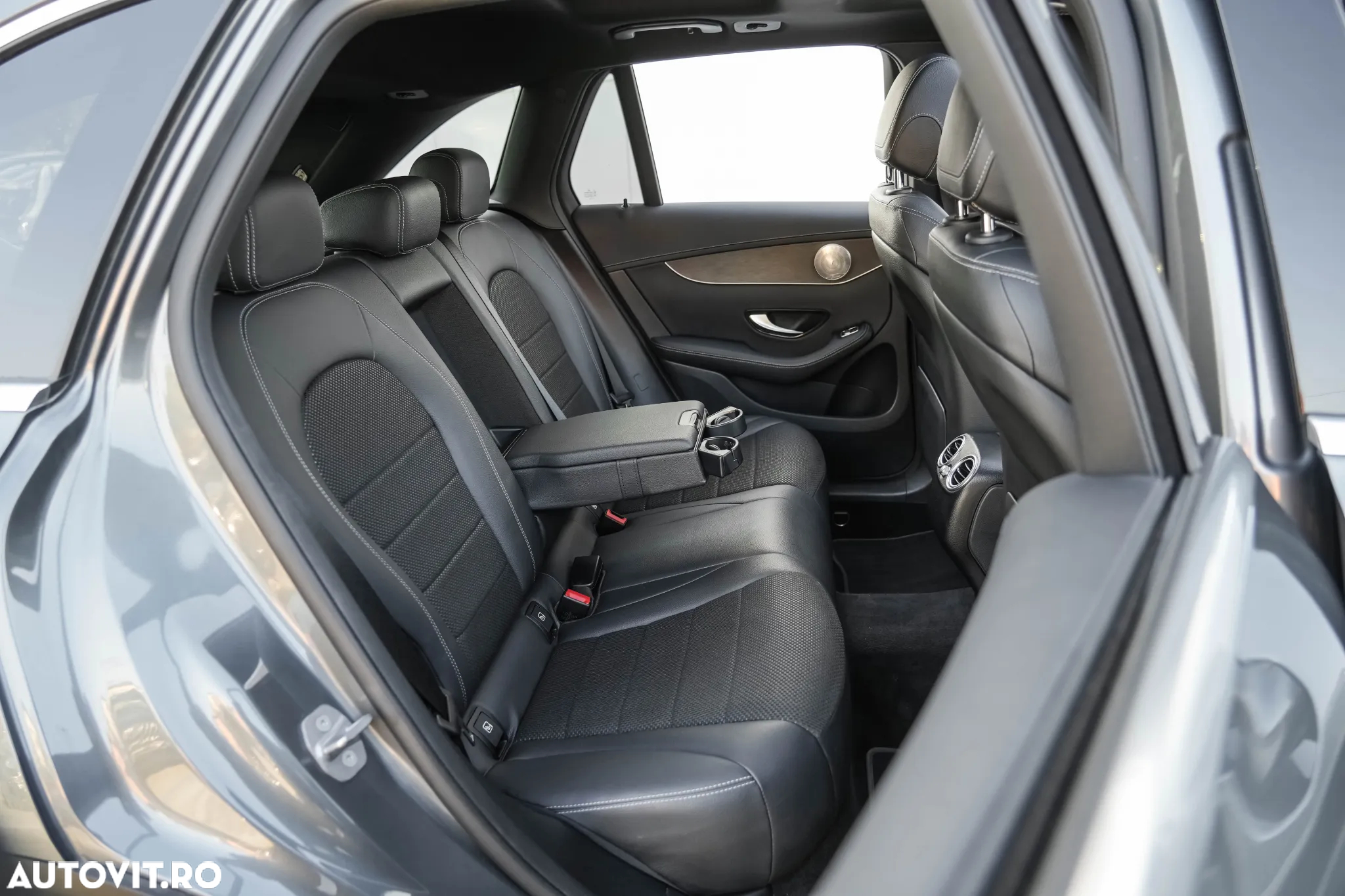 Mercedes-Benz GLC 300 e 4Matic 9G-TRONIC Exclusive - 18