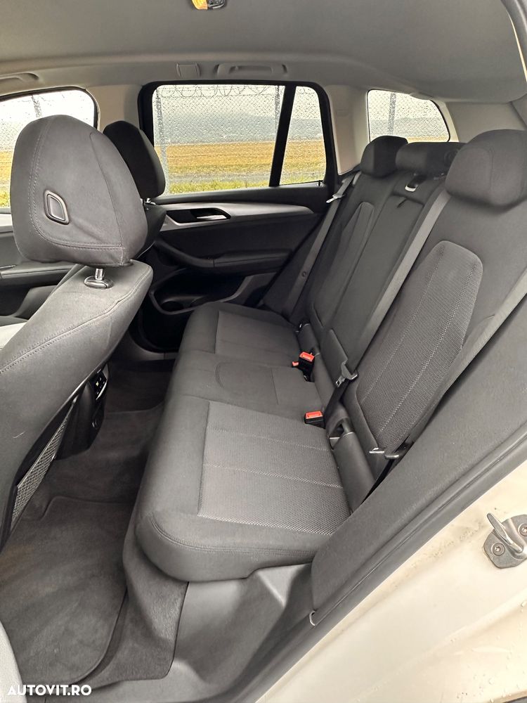 BMW X3 xDrive20d AT Advantage - 9