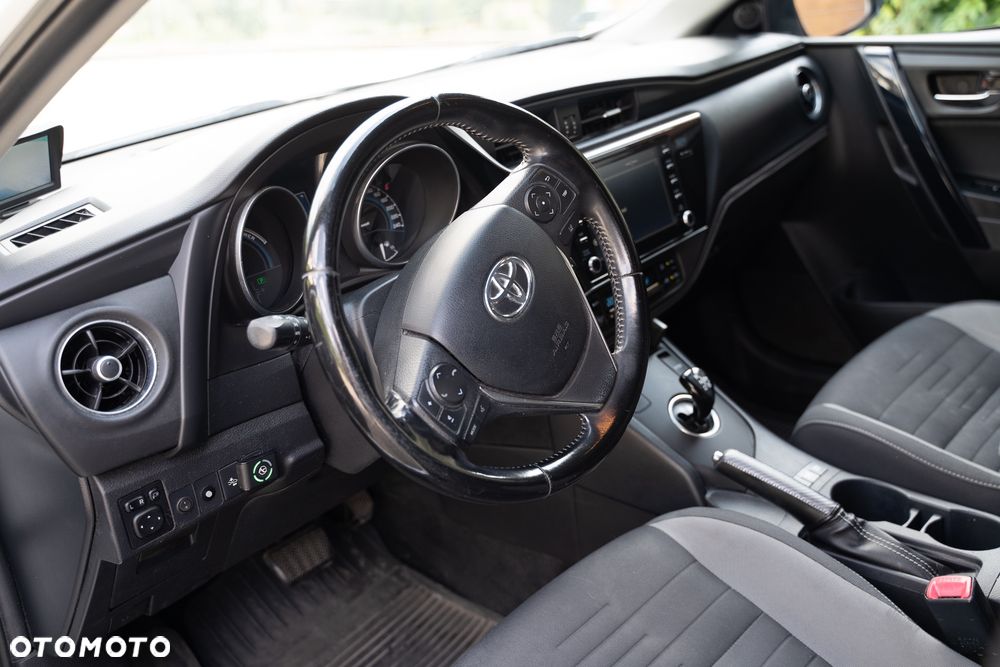 Toyota Auris - 22