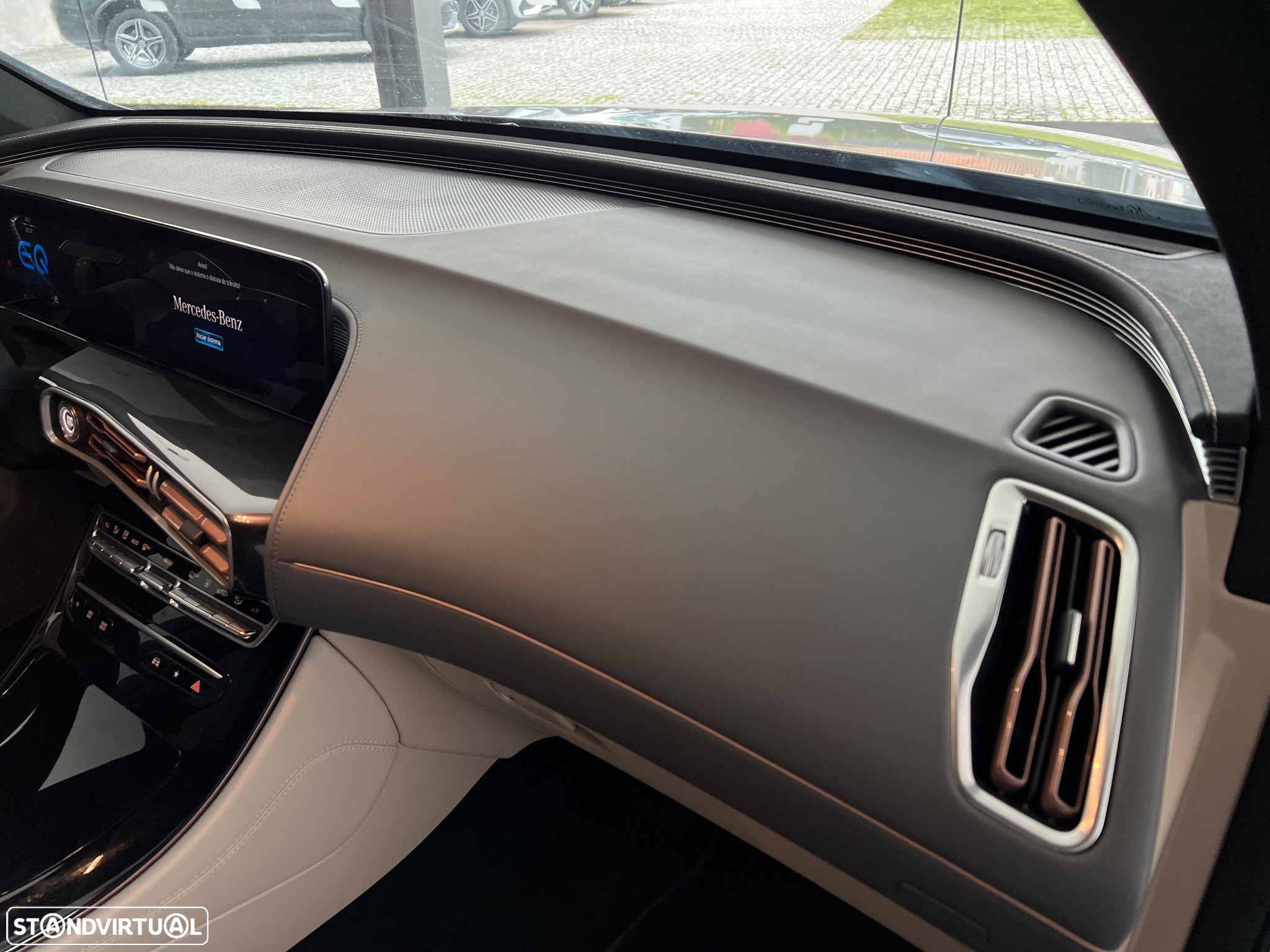 Mercedes-Benz EQC 400 4Matic Electric Art - 25