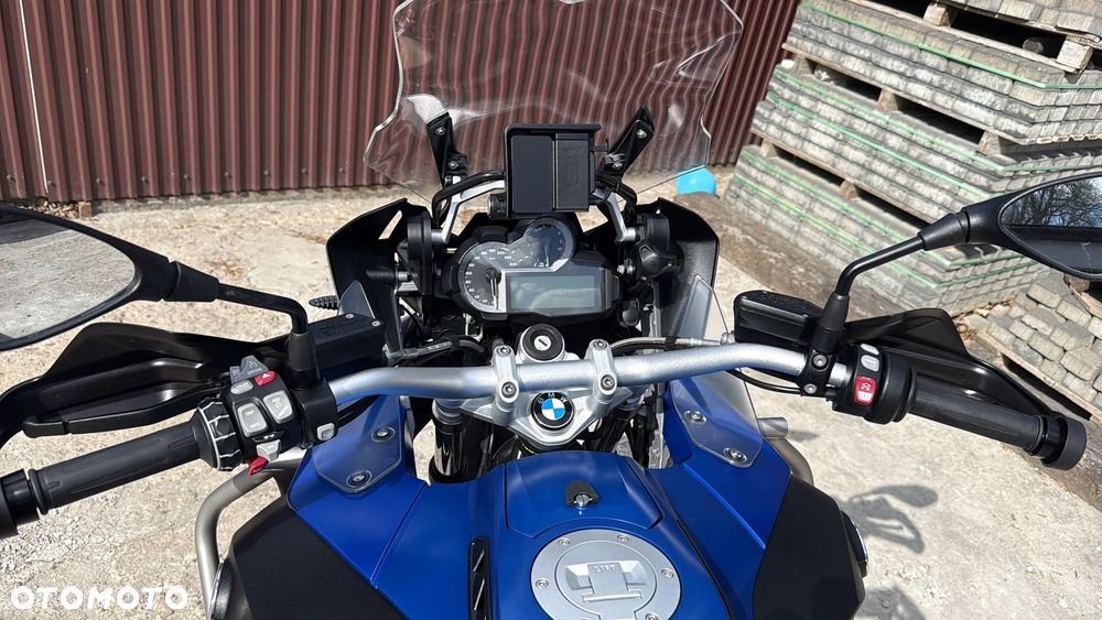 BMW R - 12