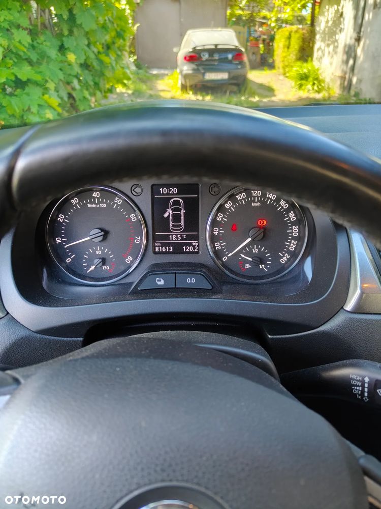 Skoda RAPID 1.2 TSI Active - 17