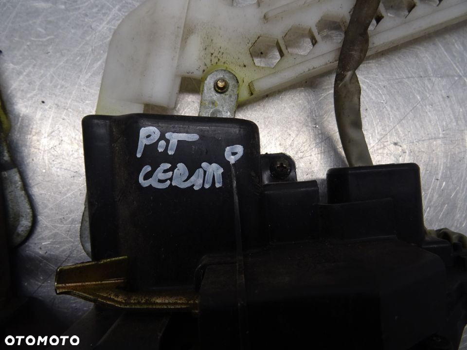 KIA CERATO HB 5D ZAMEK DRZWI PRAWY TYŁ 4 PINY - 2
