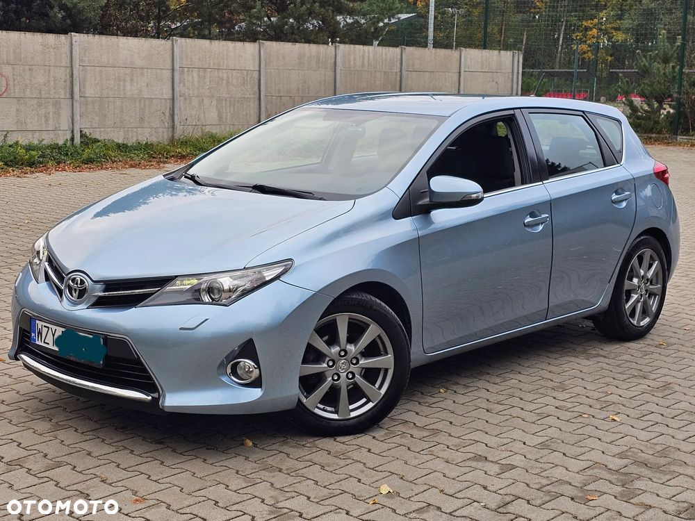 Toyota Auris 2013 photo 3