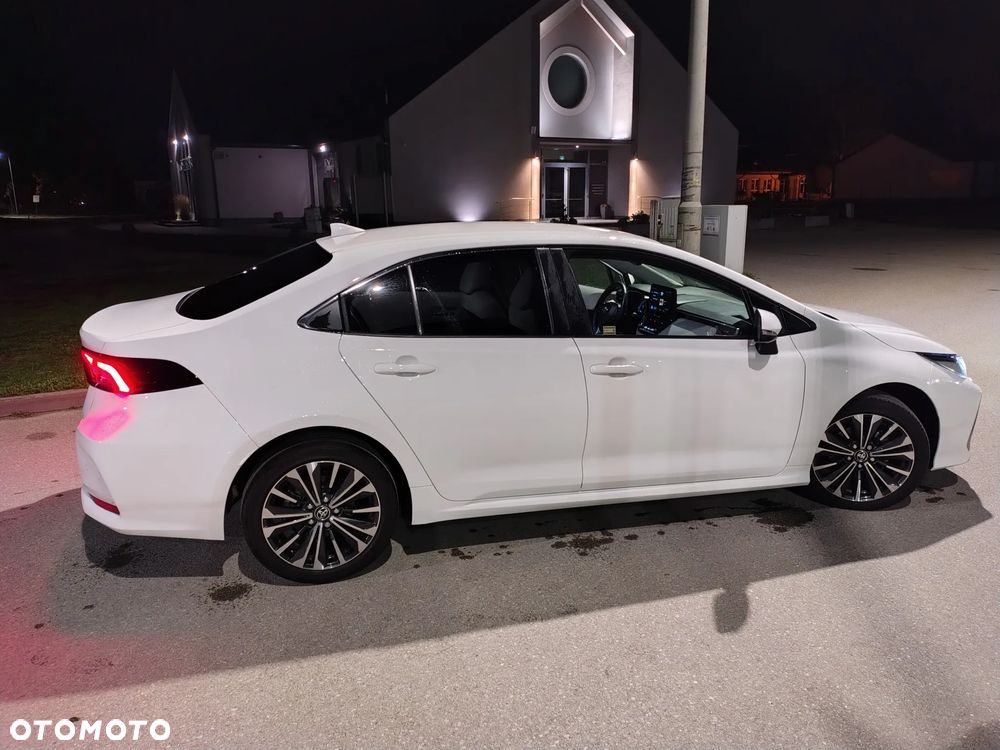 Toyota Corolla 1.8 Hybrid Style - 12