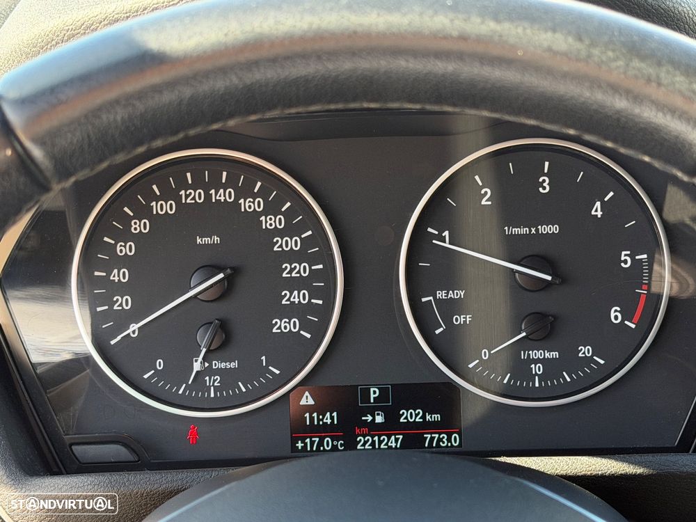 BMW X1 18 d sDrive Auto Line Sport - 19